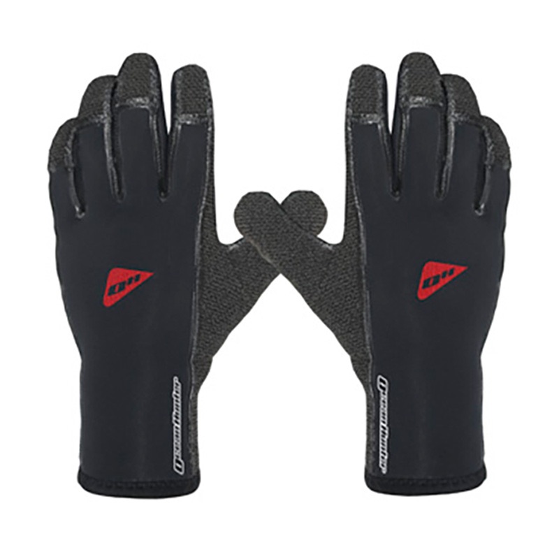 The Strike Pro Gloves offer the strength and protection needed to handle a giant Crayfish