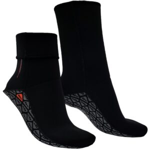 Keep your feet warm with a comfortable neoprene layer perfect for under your wetsuit.