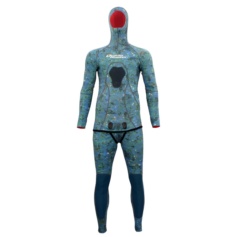 Chameleon Extreme is a High-stretch 2 piece wetsuit that allows for easy entry and is perfect for those divers that want the performance and warmth of a 2 piece wetsuit but don’t want to bother and fuss of Open-Cell material.